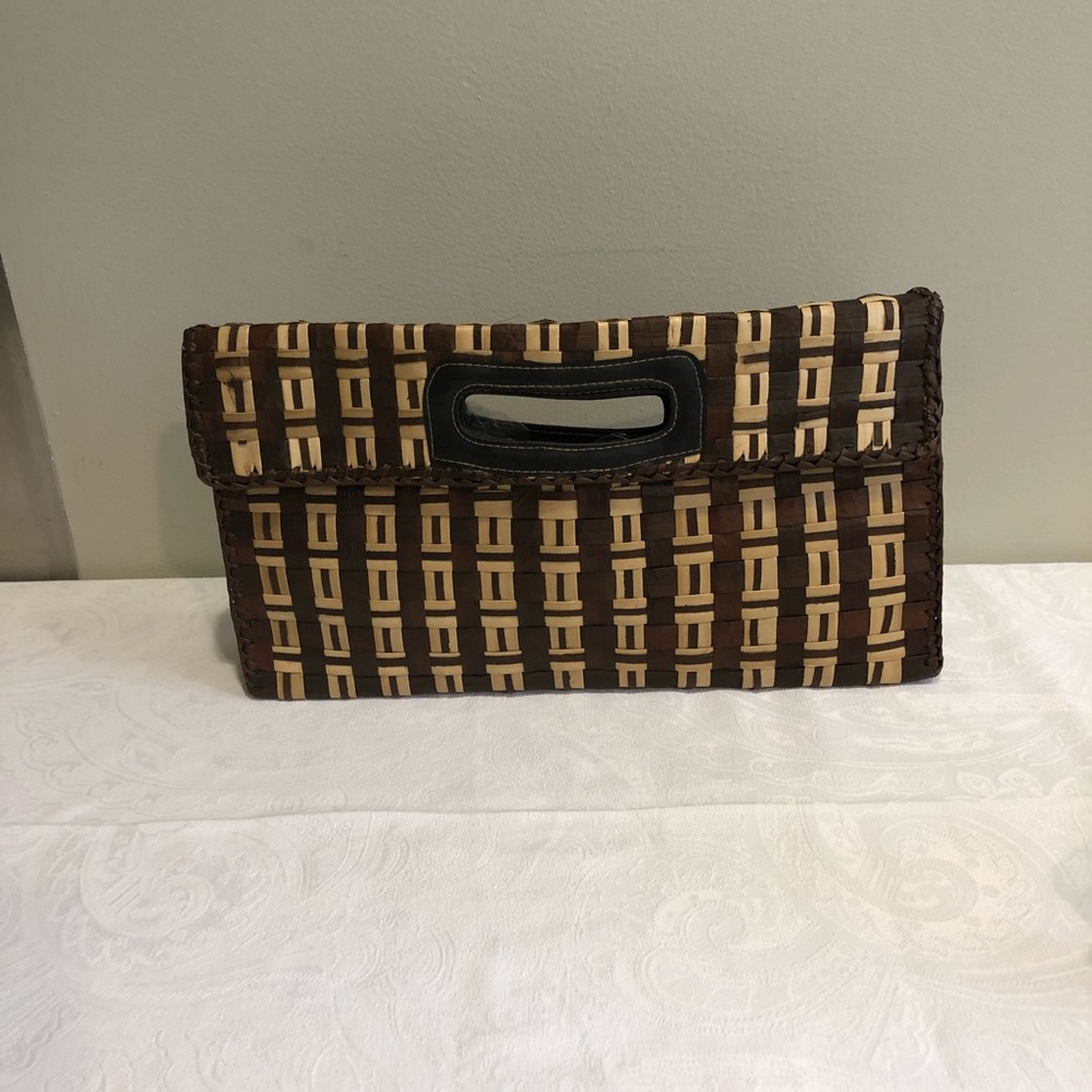 Fold Over Straw Clutch Bag